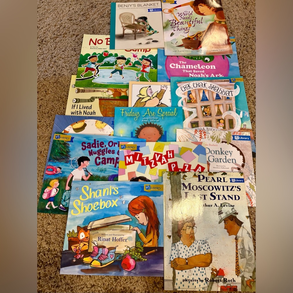 Children's 14 PJ Library Book Bundle